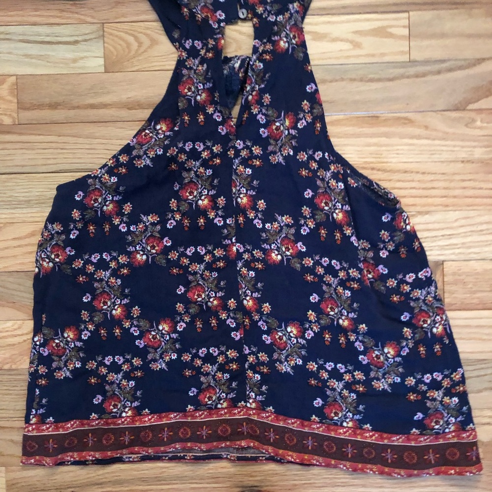 Patterned top - Picture 2 of 4